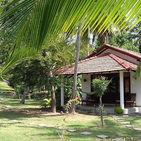 Chillenjoy Cabanas & Restaurant Tangalle Eksteriør bilde