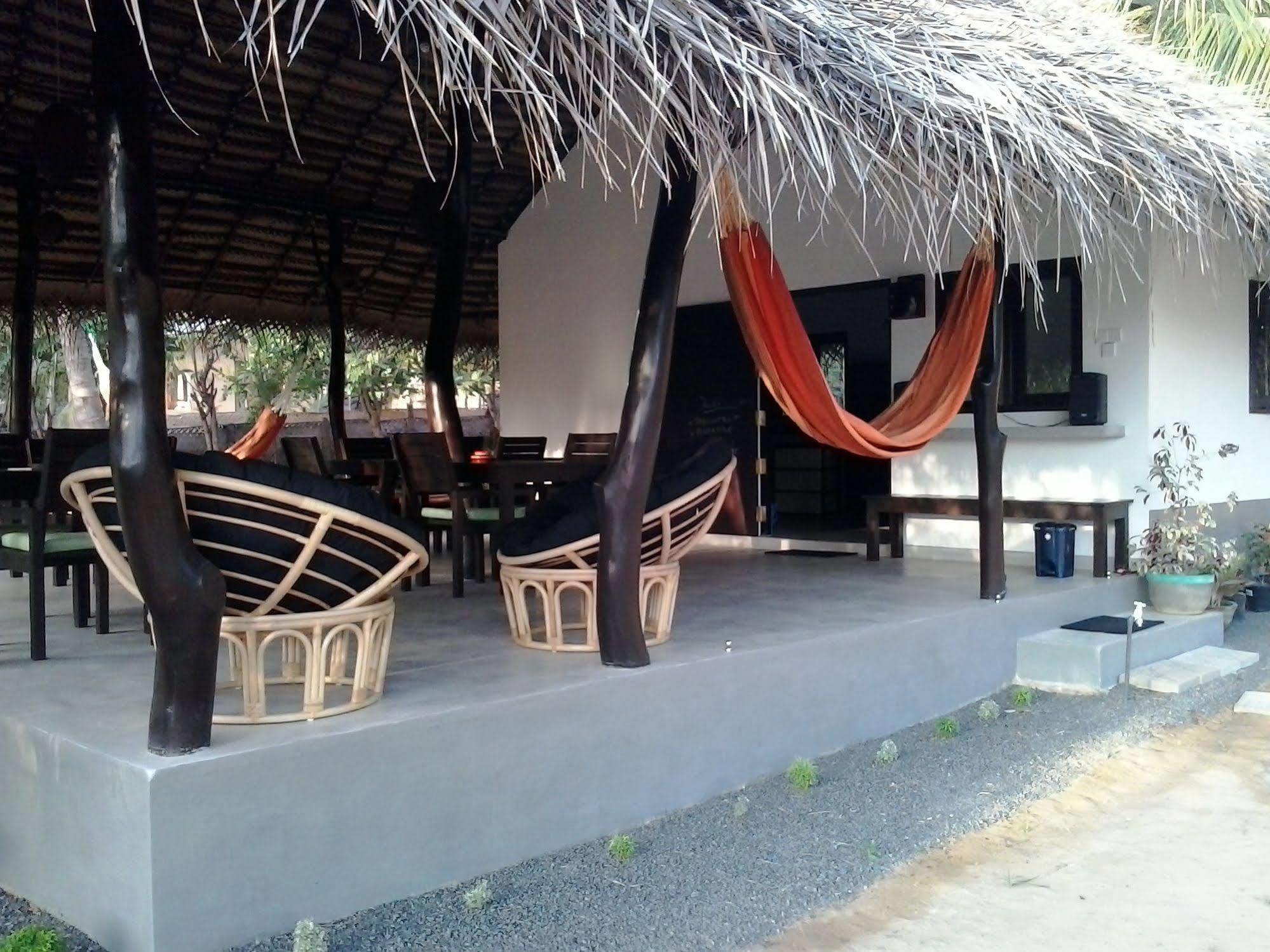 Chillenjoy Cabanas & Restaurant Tangalle Eksteriør bilde