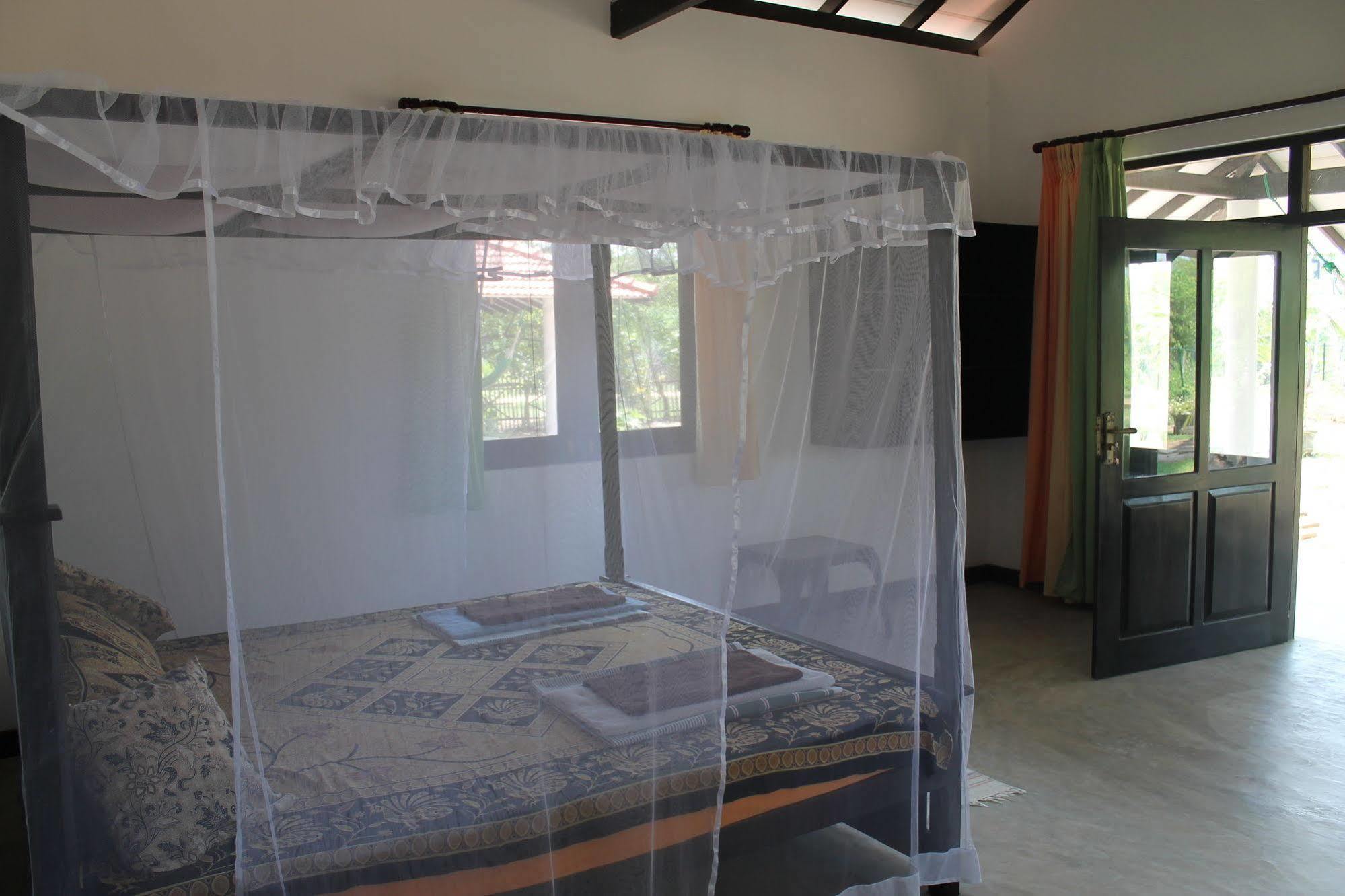 Chillenjoy Cabanas & Restaurant Tangalle Eksteriør bilde