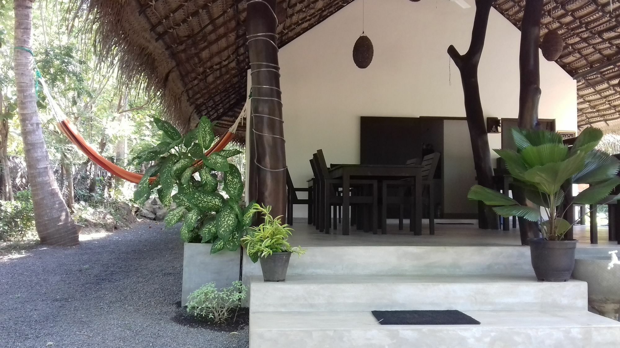 Chillenjoy Cabanas & Restaurant Tangalle Eksteriør bilde