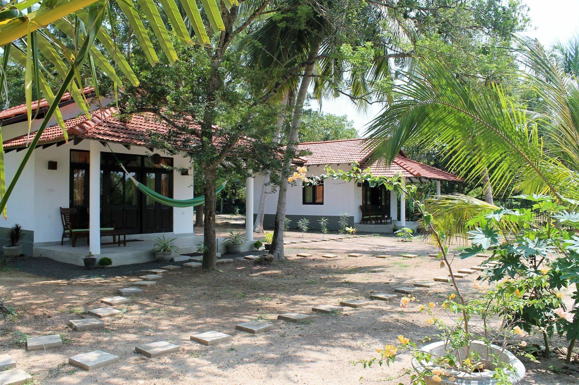 Chillenjoy Cabanas & Restaurant Tangalle Eksteriør bilde
